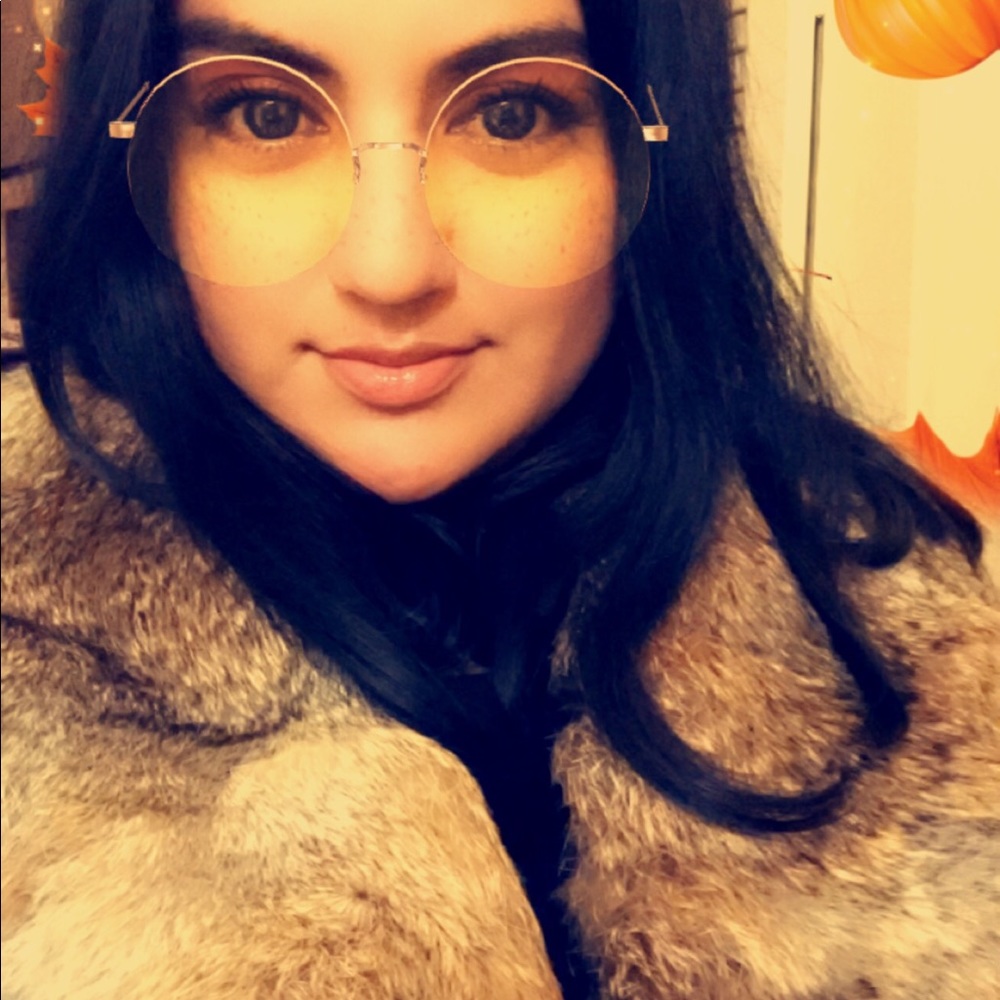 Meet your Posher, Meli